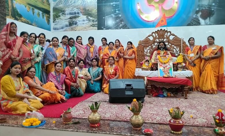 कोरबा सांसद श्रीमती ज्योत्सना मंहत भागवत कथा समापन पर पहुंचकर भागवत महापुराण की पूजा अर्चना भंडारे का प्रसाद ग्रहण कर आचार्य से आशीर्वाद प्राप्त किया कोरबा सांसद श्रीमती ज्योत्सना मंहत भागवत कथा समापन पर पहुंचकर भागवत महापुराण की पूजा अर्चना भंडारे का प्रसाद ग्रहण कर आचार्य से आशीर्वाद प्राप्त किया kshititech