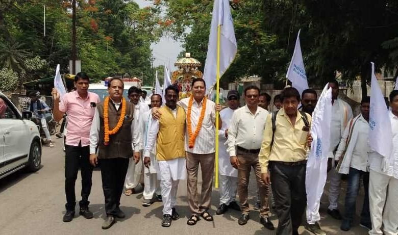 सक्ती मानिकपुरी महंत समाज ने शोभा यात्रा के साथ मनाया सद्गुरु कबीर प्राकट्य दिवस… सक्ती मानिकपुरी महंत समाज ने शोभा यात्रा के साथ मनाया सद्गुरु कबीर प्राकट्य दिवस… kshititech