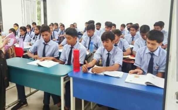 सक्ती के कसेर पारा स्थित स्वामी आत्मानंद स्कूल में नगर पालिका अध्यक्ष श्यामसुंदर अग्रवाल ने अपने व्यय पर विद्यालय को उपलब्ध करवाया कॉमर्स का शिक्षक सक्ती के कसेर पारा स्थित स्वामी आत्मानंद स्कूल में नगर पालिका अध्यक्ष श्यामसुंदर अग्रवाल ने अपने व्यय पर विद्यालय को उपलब्ध करवाया कॉमर्स का शिक्षक kshititech