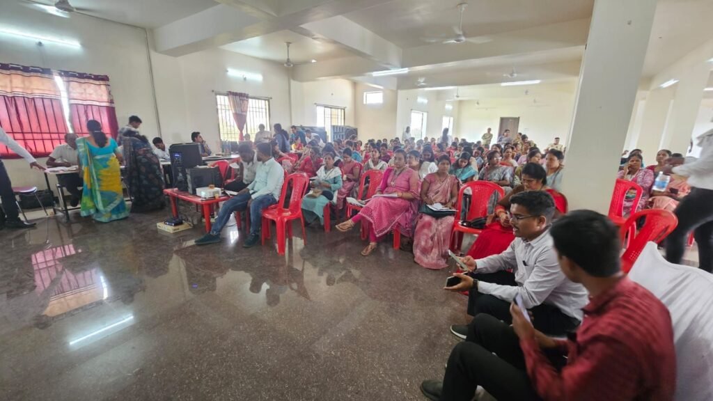 युक्तियुक्तकरण के तहत पहले दिन 60 शिक्षकों का किया गया काउंसलिंग युक्तियुक्तकरण के तहत पहले दिन 60 शिक्षकों का किया गया काउंसलिंग kshititech