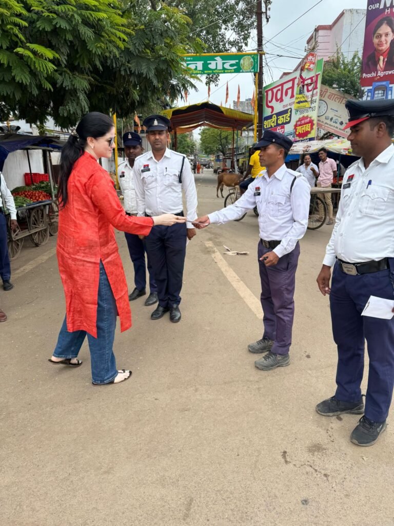 यातायात नियमों के उल्लंघन पर सक्ती पुलिस ने 13,553 प्रकरणों में की गई चालानी कार्यवाही यातायात नियमों के उल्लंघन पर सक्ती पुलिस ने 13,553 प्रकरणों में की गई चालानी कार्यवाही kshititech