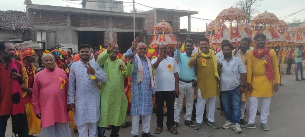 ग्राम बिर्रा में करमा नृत्य के साथ भगवान जगन्नाथ रथ यात्रा बड़े धूमधाम से मनाया गय ग्राम बिर्रा में करमा नृत्य के साथ भगवान जगन्नाथ रथ यात्रा बड़े धूमधाम से मनाया गय kshititech