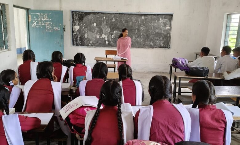 युक्तियुक्तकरण के तहत शासकीय हायर सेकण्डरी स्कूल नगरदा को मिला जीवविज्ञान का शिक्षक युक्तियुक्तकरण के तहत शासकीय हायर सेकण्डरी स्कूल नगरदा को मिला जीवविज्ञान का शिक्षक kshititech