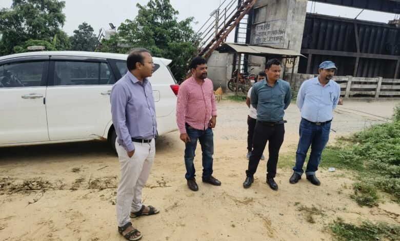 कलेक्टर ने साराडीह बैराज, कलमा बैराज सहित विभिन्न जलभराव क्षेत्रों का किया औचक निरीक्षण कलेक्टर ने साराडीह बैराज, कलमा बैराज सहित विभिन्न जलभराव क्षेत्रों का किया औचक निरीक्षण kshititech
