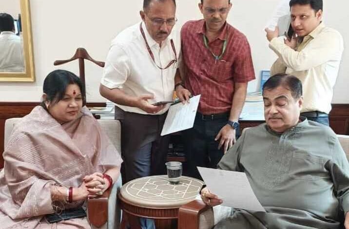 सांसद कमलेश जांगड़े ने करी केंद्रीय मंत्री नितिन गडकरी से मुलाकात सांसद कमलेश जांगड़े ने करी केंद्रीय मंत्री नितिन गडकरी से मुलाकात kshititech