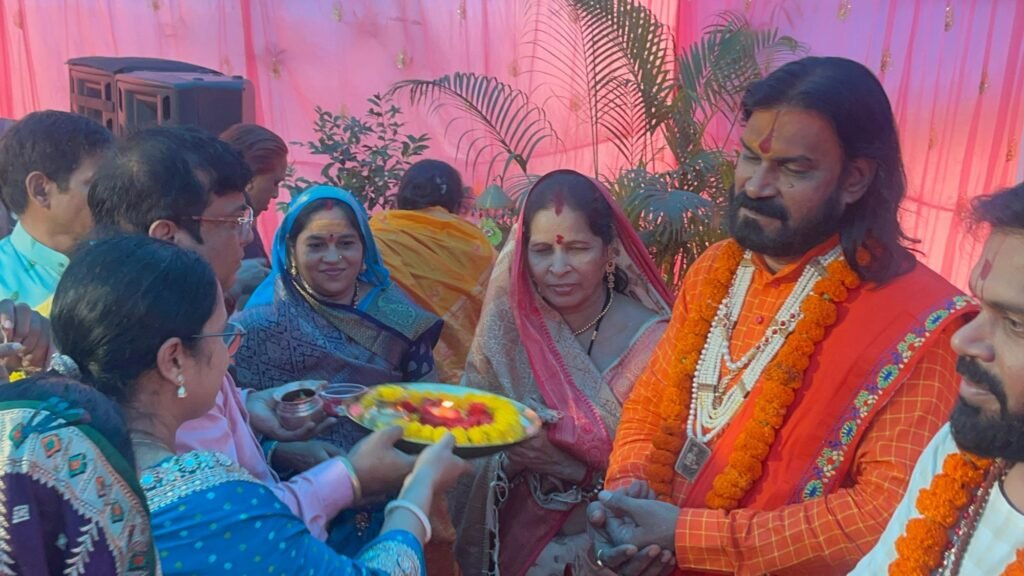 गुरु पूर्णिमा व्यास पूजन महोत्सव का आयोजन हर्षोल्लास के साथ मनाया गया गुरु पूर्णिमा व्यास पूजन महोत्सव का आयोजन हर्षोल्लास के साथ मनाया गया kshititech