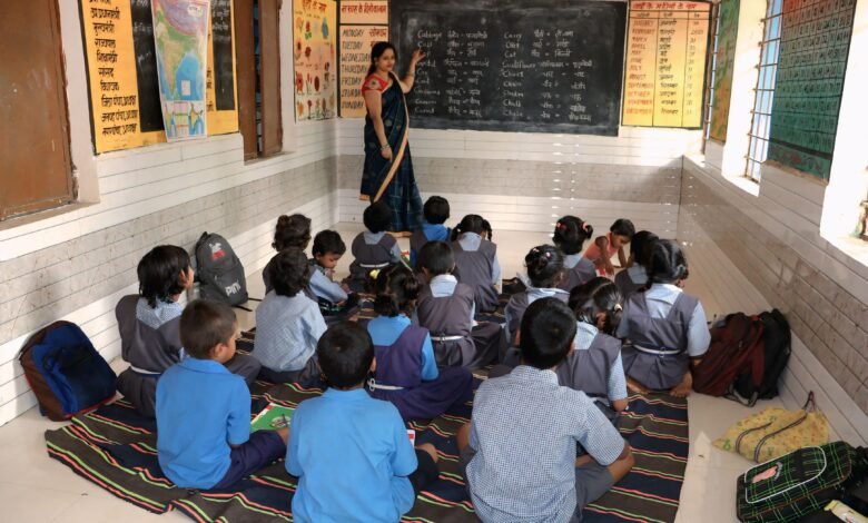 युक्तियुक्तकरण से ग्रामीण शिक्षा में आ रहा निखार, बच्चों को मिल रही गुणवत्तापूर्ण शिक्षा युक्तियुक्तकरण से ग्रामीण शिक्षा में आ रहा निखार, बच्चों को मिल रही गुणवत्तापूर्ण शिक्षा kshititech