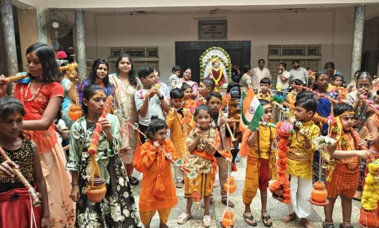 बाल कावड़ यात्रा में दिखा शहर के बच्चों का उत्साह बाल कावड़ यात्रा में दिखा शहर के बच्चों का उत्साह kshititech