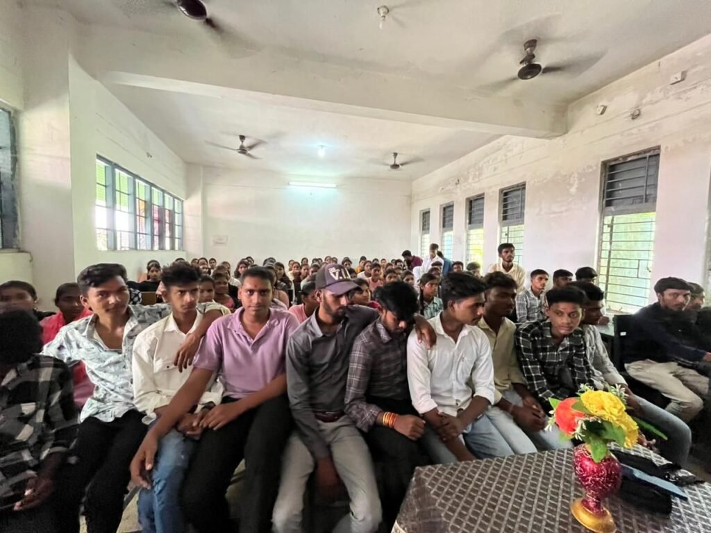 जैजैपुर कॉलेज में हुआ दिक्षारंभ समारोह नव प्रवेशित छात्रों का किया गया स्वागत जैजैपुर कॉलेज में हुआ दिक्षारंभ समारोह नव प्रवेशित छात्रों का किया गया स्वागत kshititech