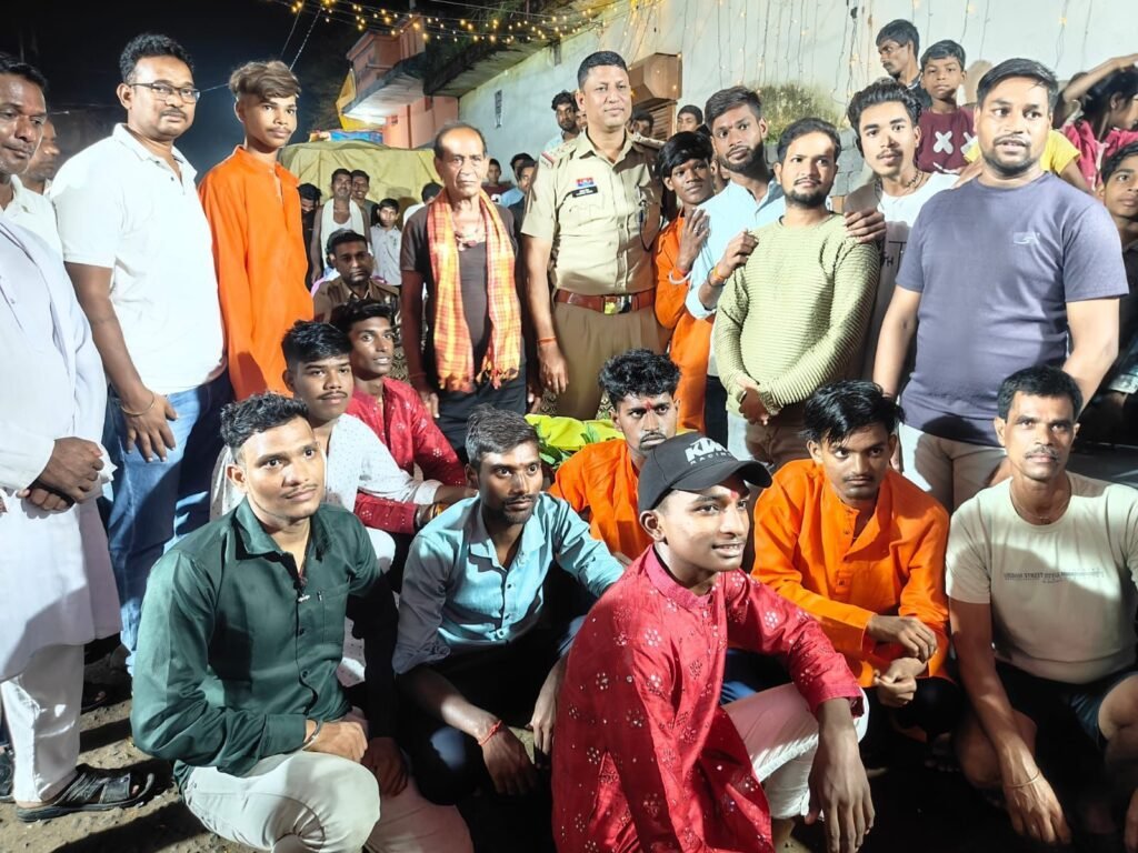 ग्राम टेमर (भाटापारा) में गणेश समिति द्वारा सक्ति थाना पुलिस स्टाफ का भव्य स्वागत किया गया ग्राम टेमर (भाटापारा) में गणेश समिति द्वारा सक्ति थाना पुलिस स्टाफ का भव्य स्वागत किया गया kshititech